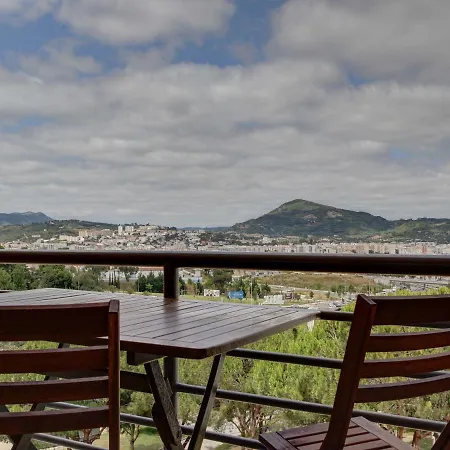 Balcony With View, Private Garage, An Elevator * 塞图巴尔