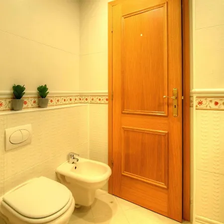 Balcony With View, Private Garage, An Elevator * Setubal