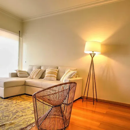 Apartment Balcony With View, Private Garage, An Elevator Setubal