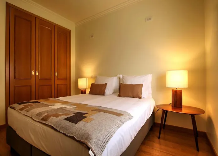 Balcony With View, Private Garage, An Elevator Appartement Setúbal