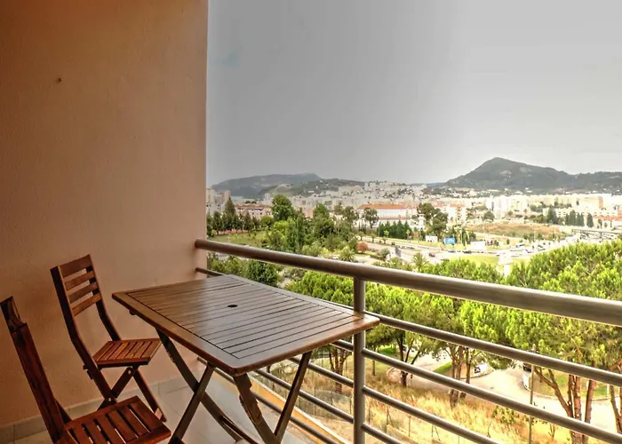 Apartmán Balcony With View, Private Garage, An Elevator *