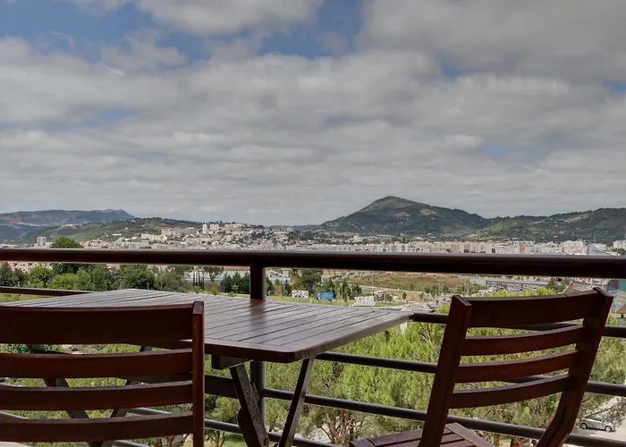 Balcony With View, Private Garage, An Elevator * Setúbal